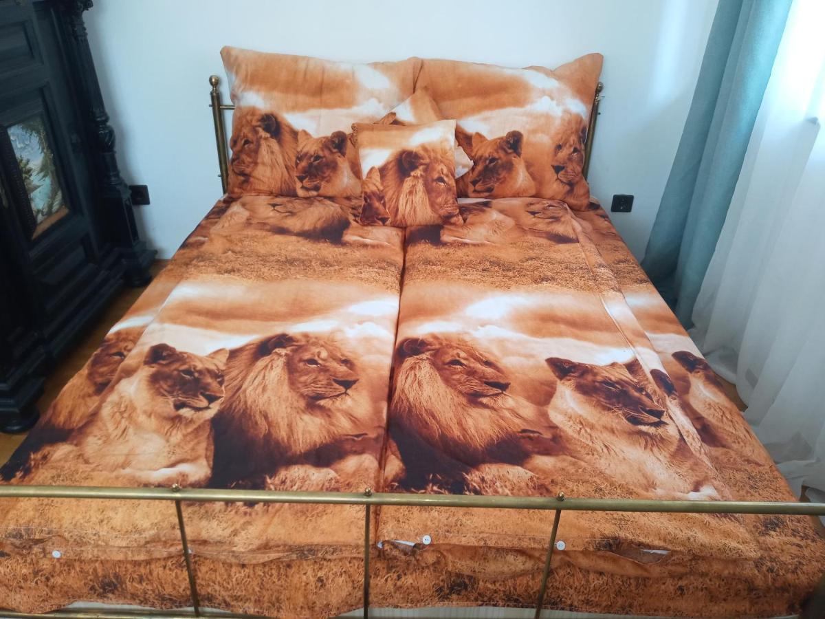 Luxury Eagle Apartman Boedapest Buitenkant foto