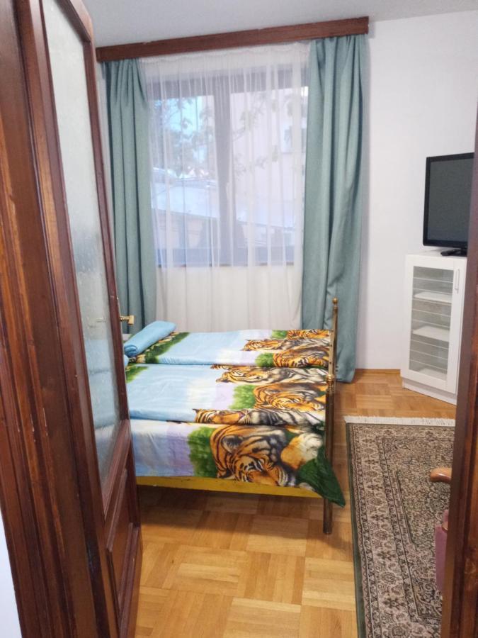 Luxury Eagle Apartman Boedapest Buitenkant foto