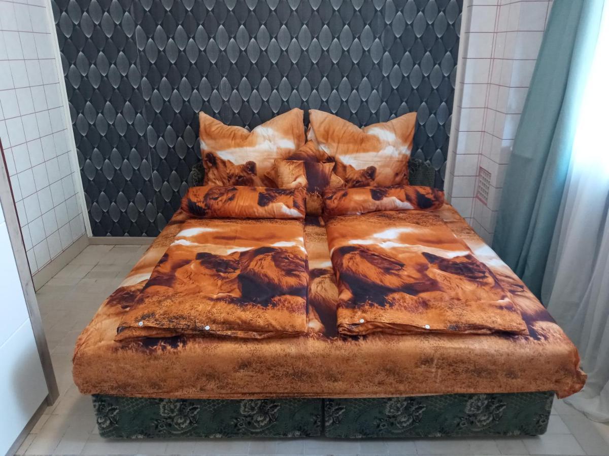 Luxury Eagle Apartman Boedapest Buitenkant foto