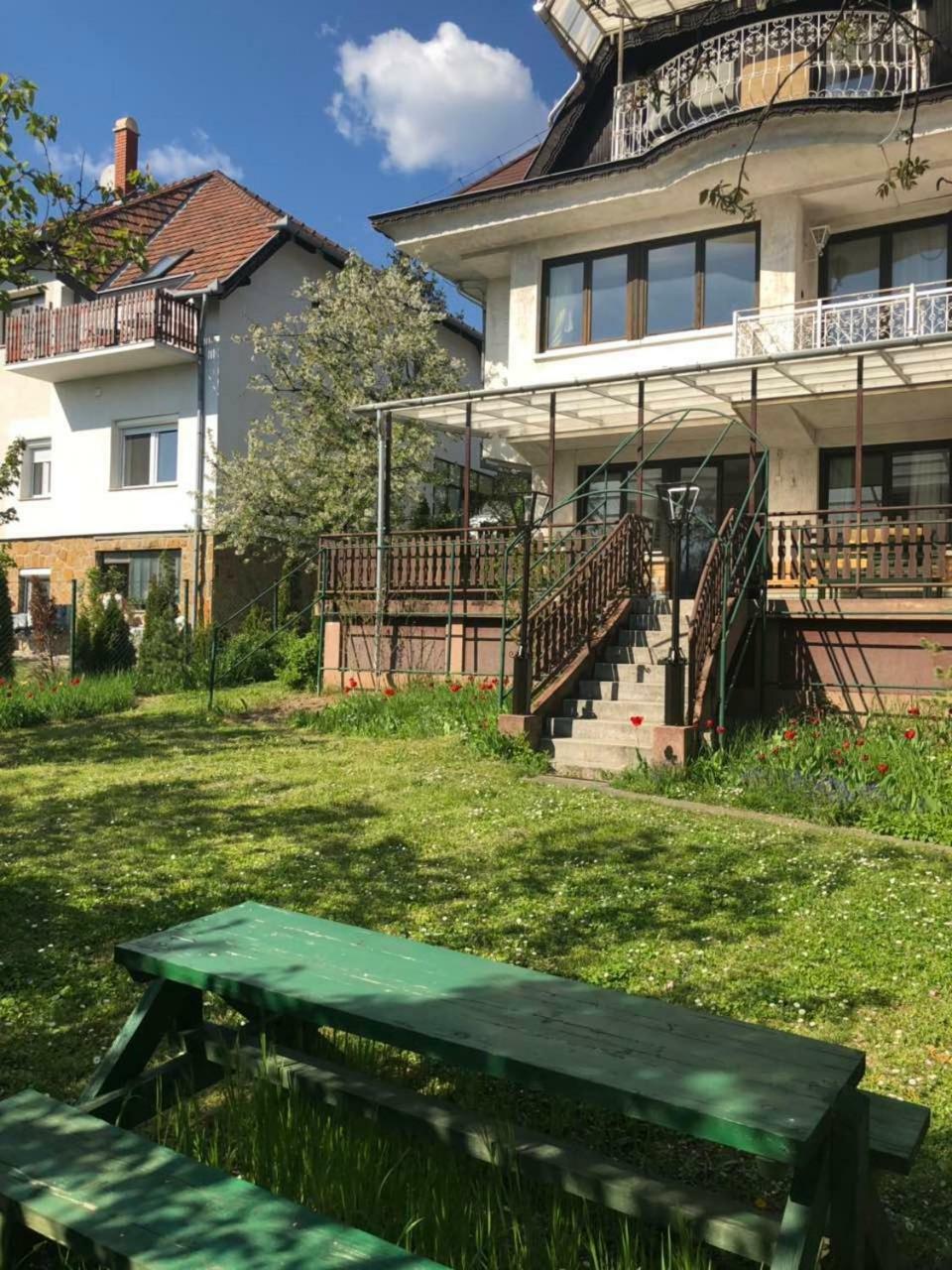Luxury Eagle Apartman Boedapest Buitenkant foto